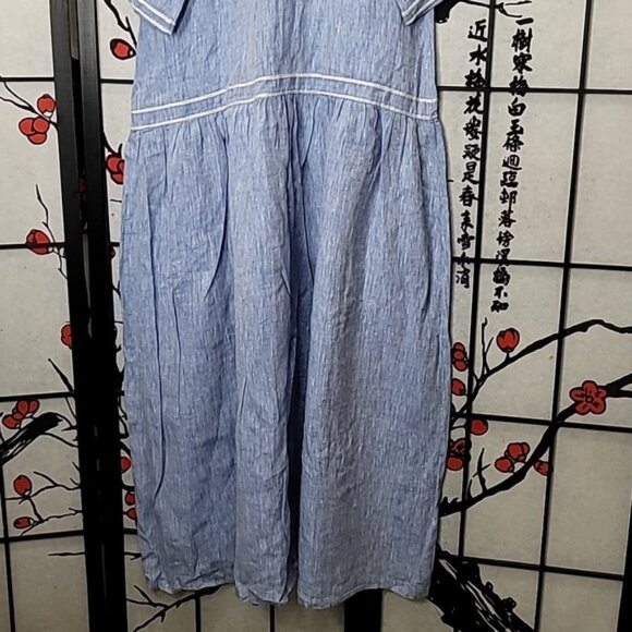 De Castro Swan Dress in Light Denim Linen with White Floral Embroidery - Picture 9 of 11